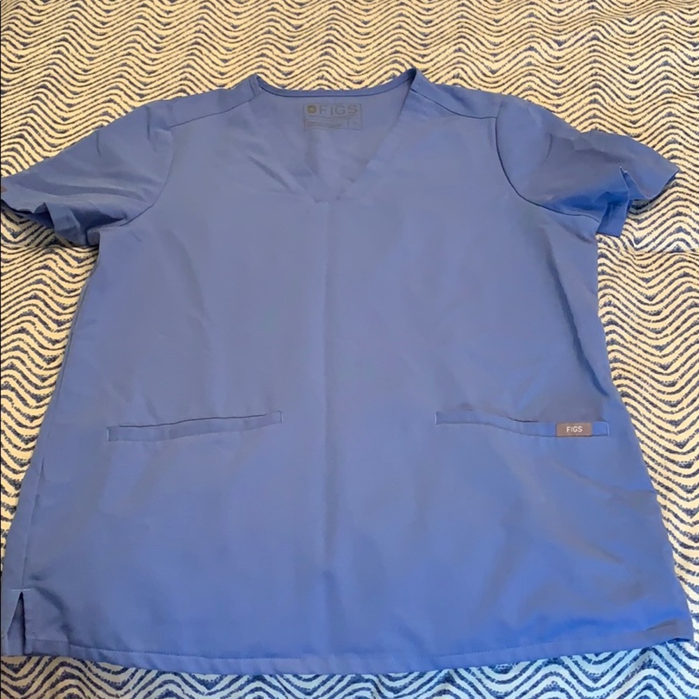 Figs three pocket scrub top in ceil blue